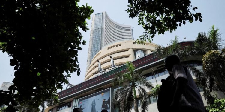 Sensex, Nifty Extend Losing Streak to Fourth Day Amid Global Cues, Trade Uncertainty
