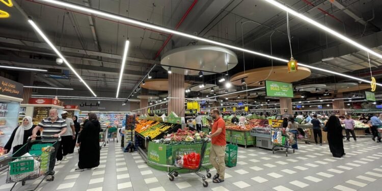 No Need for Panic Buying: Lulu Confirms Adequate Food Stocks and Normal Operations