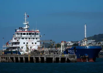 US Temporarily Lifts Sanctions on Iranian Oil to Stabilize Global Supply