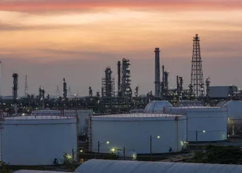 Israel Halts Attacks on Iran’s Gas Fields Following Trump’s Criticism